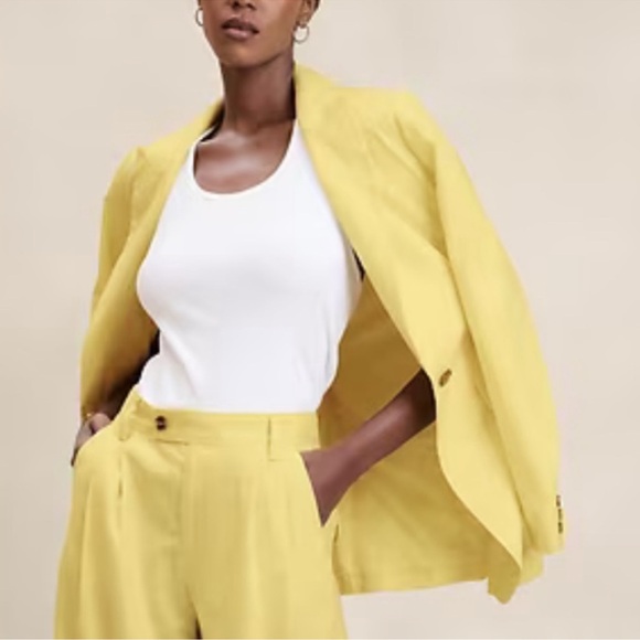 Banana Republic Jackets & Blazers - Banana Republic Yellow Linen Blend Blazer Size 4